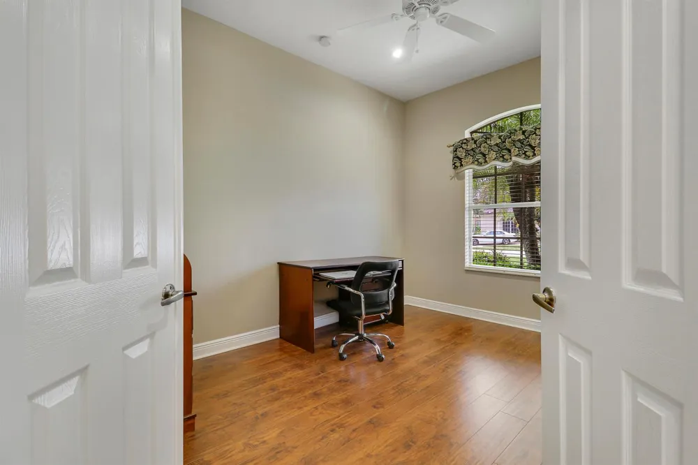 8618 Tompson Point Road Port St. Lucie, FL 34986