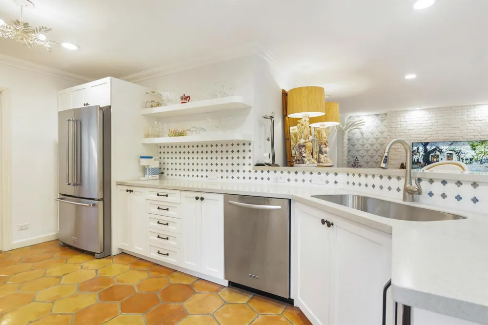 332 PILGRIM ROAD West Palm Beach, FL 33405