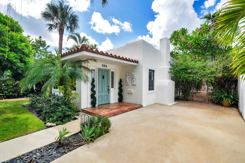 332 PILGRIM ROAD West Palm Beach, FL 33405