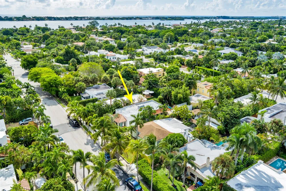 332 PILGRIM ROAD West Palm Beach, FL 33405