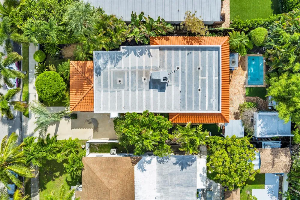 332 PILGRIM ROAD West Palm Beach, FL 33405
