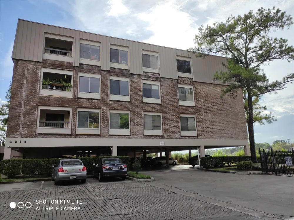 2213 S Braeswood Boulevard #13A Houston, TX 77030