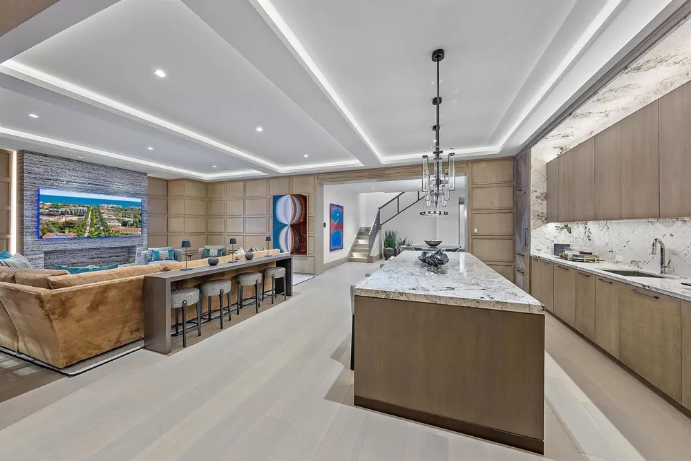 311 Polmer Park Road Palm Beach, FL 33480