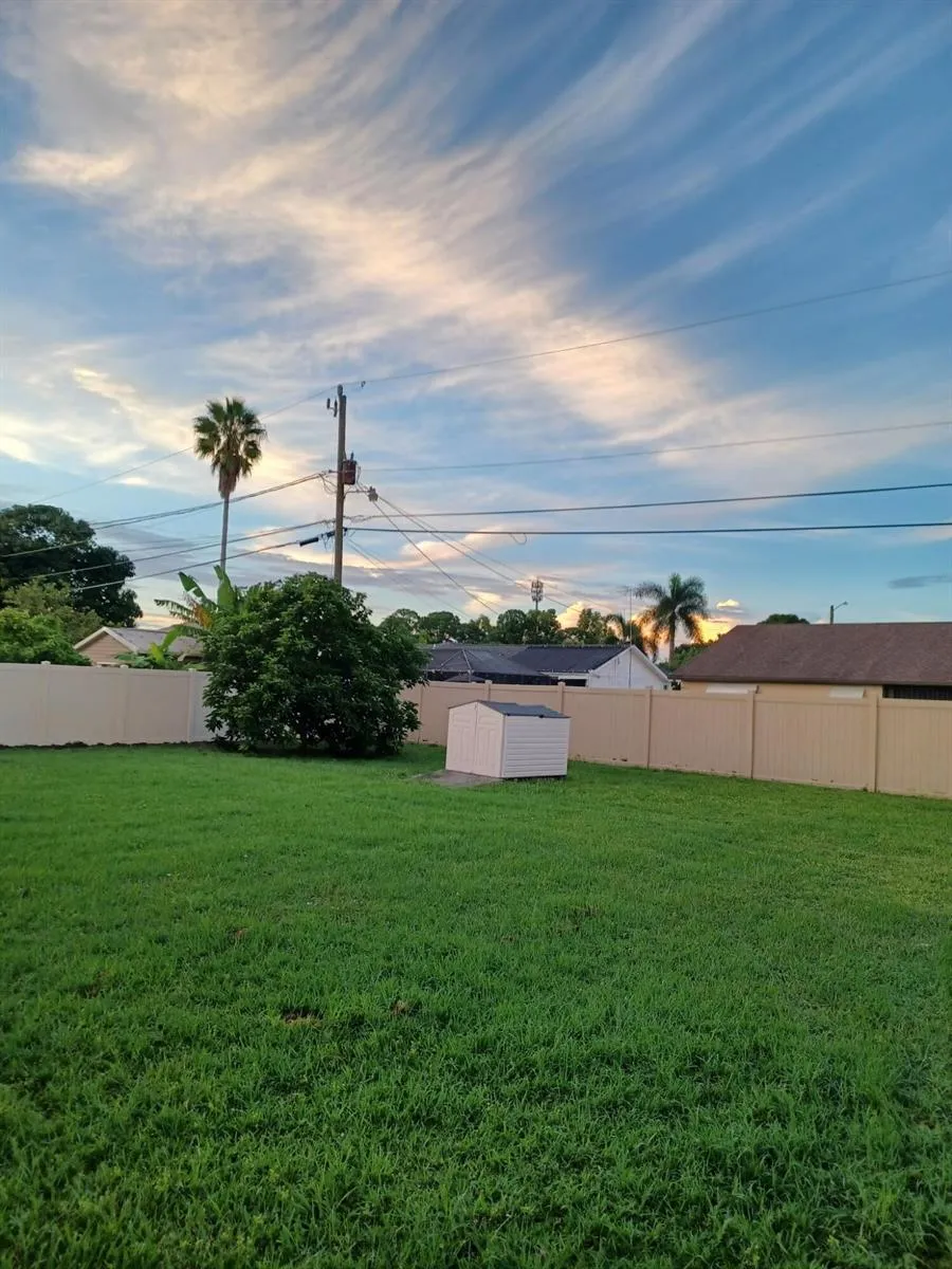 621 SW Stillman Avenue Port St. Lucie, FL 34953