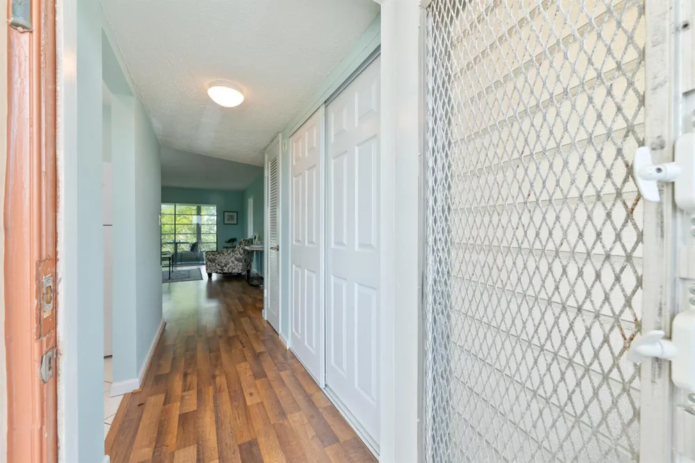 2901 E SUNRISE LAKES DRIVE E #310 Sunrise, FL 33322