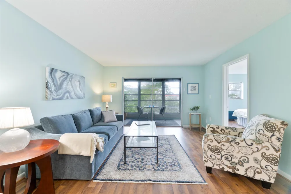 2901 E SUNRISE LAKES DRIVE E #310 Sunrise, FL 33322