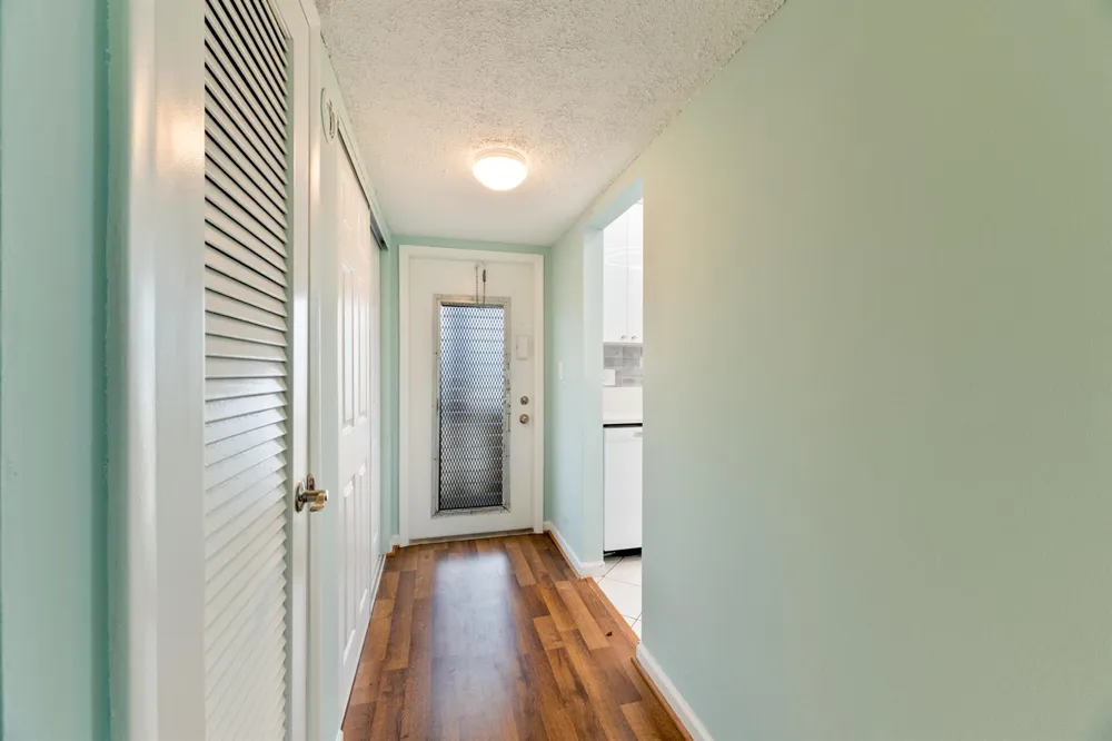 2901 E SUNRISE LAKES DRIVE E #310 Sunrise, FL 33322