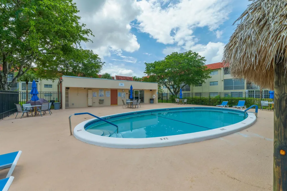2901 E SUNRISE LAKES DRIVE E #310 Sunrise, FL 33322