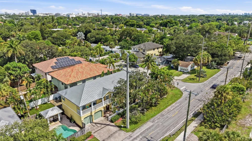857 SW 11TH COURT Fort Lauderdale, FL 33315