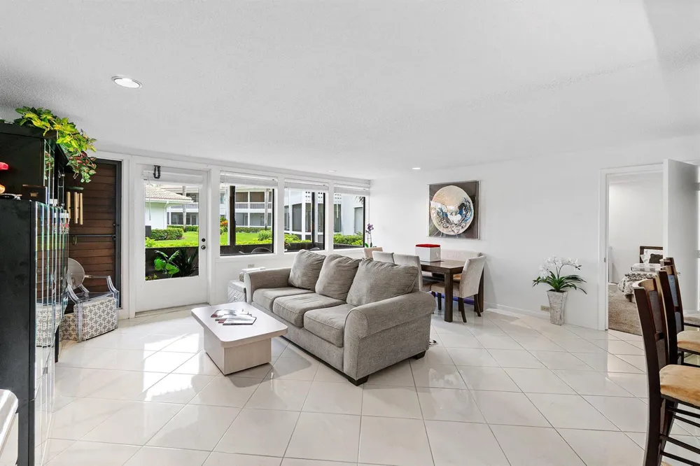 20045 Boca W Drive Boca Raton, FL 33434