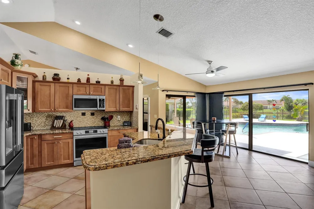 9255 Sun Pointe Drive Boynton Beach, FL 33437