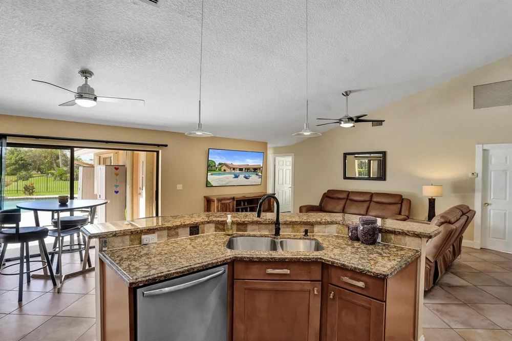 9255 Sun Pointe Drive Boynton Beach, FL 33437