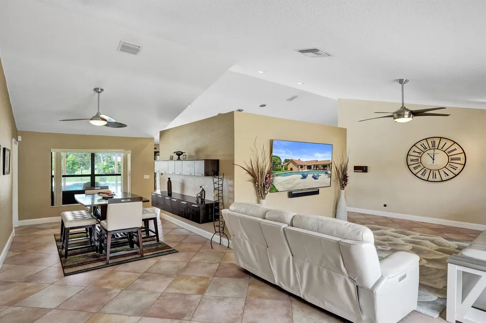 9255 Sun Pointe Drive Boynton Beach, FL 33437