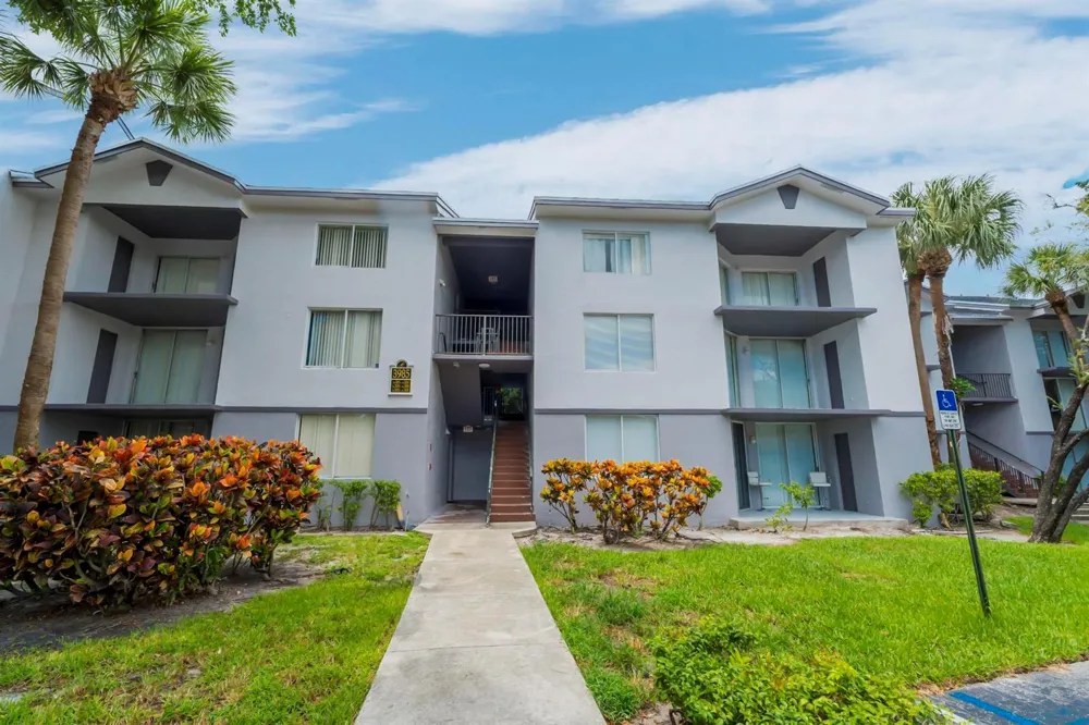 3985 W MCNAB ROAD #A108 Pompano Beach, FL 33069