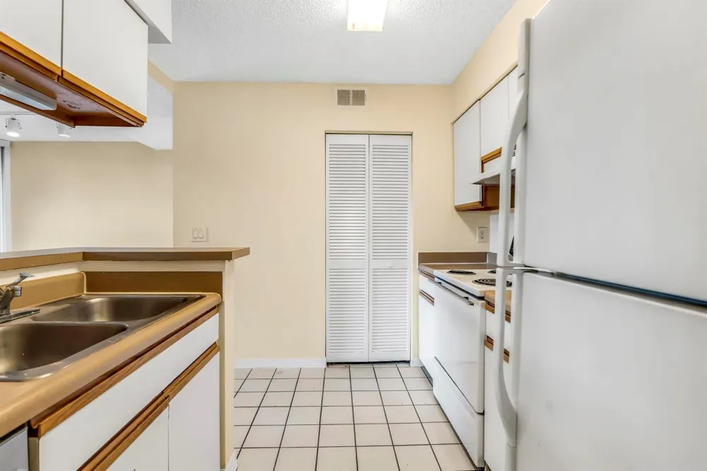 3985 W MCNAB ROAD #A108 Pompano Beach, FL 33069