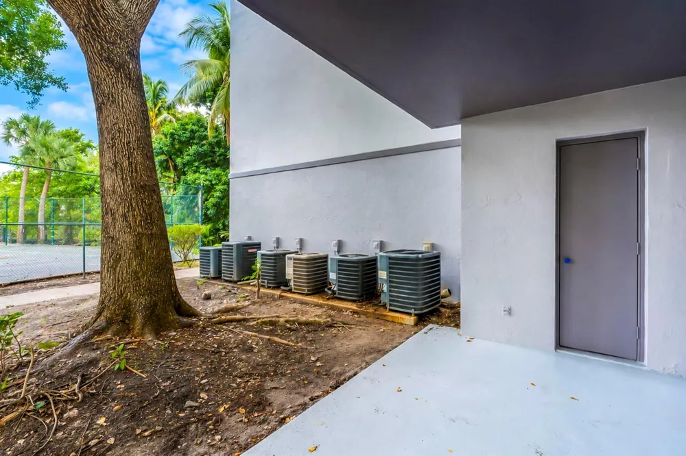 3985 W MCNAB ROAD #A108 Pompano Beach, FL 33069