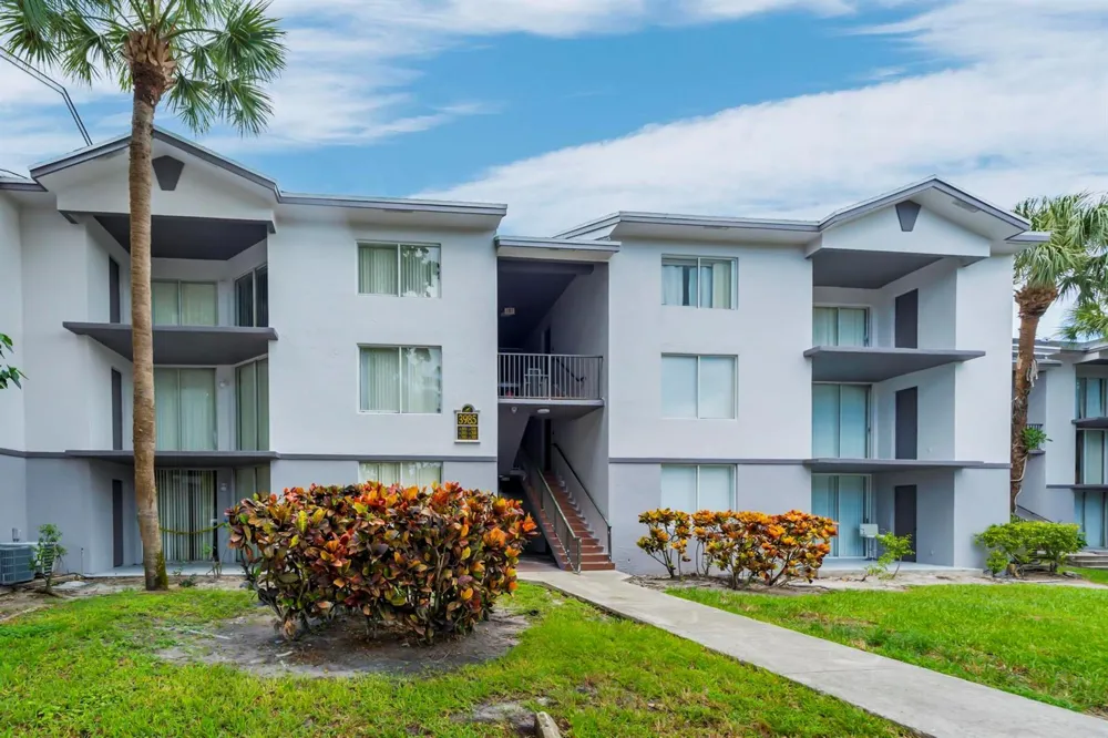 3985 W MCNAB ROAD #A108 Pompano Beach, FL 33069