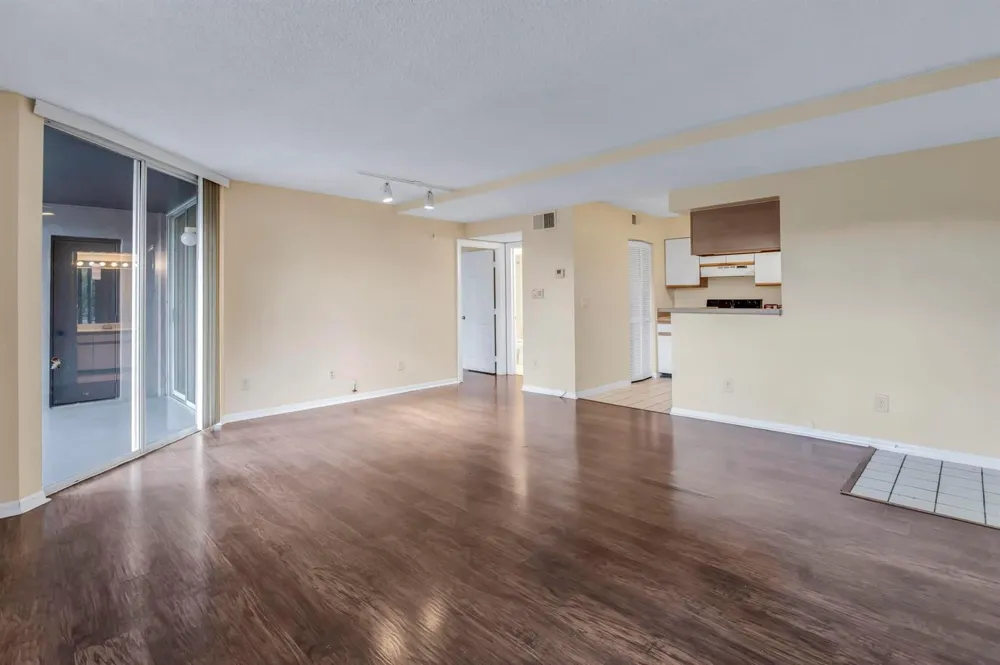 3985 W MCNAB ROAD #A108 Pompano Beach, FL 33069