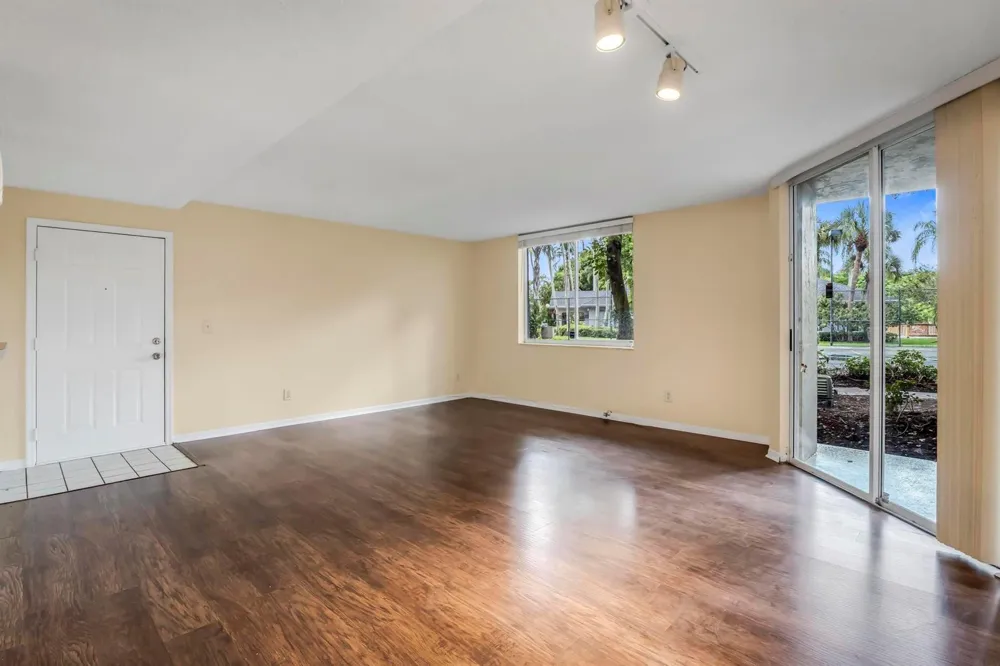 3985 W MCNAB ROAD #A108 Pompano Beach, FL 33069