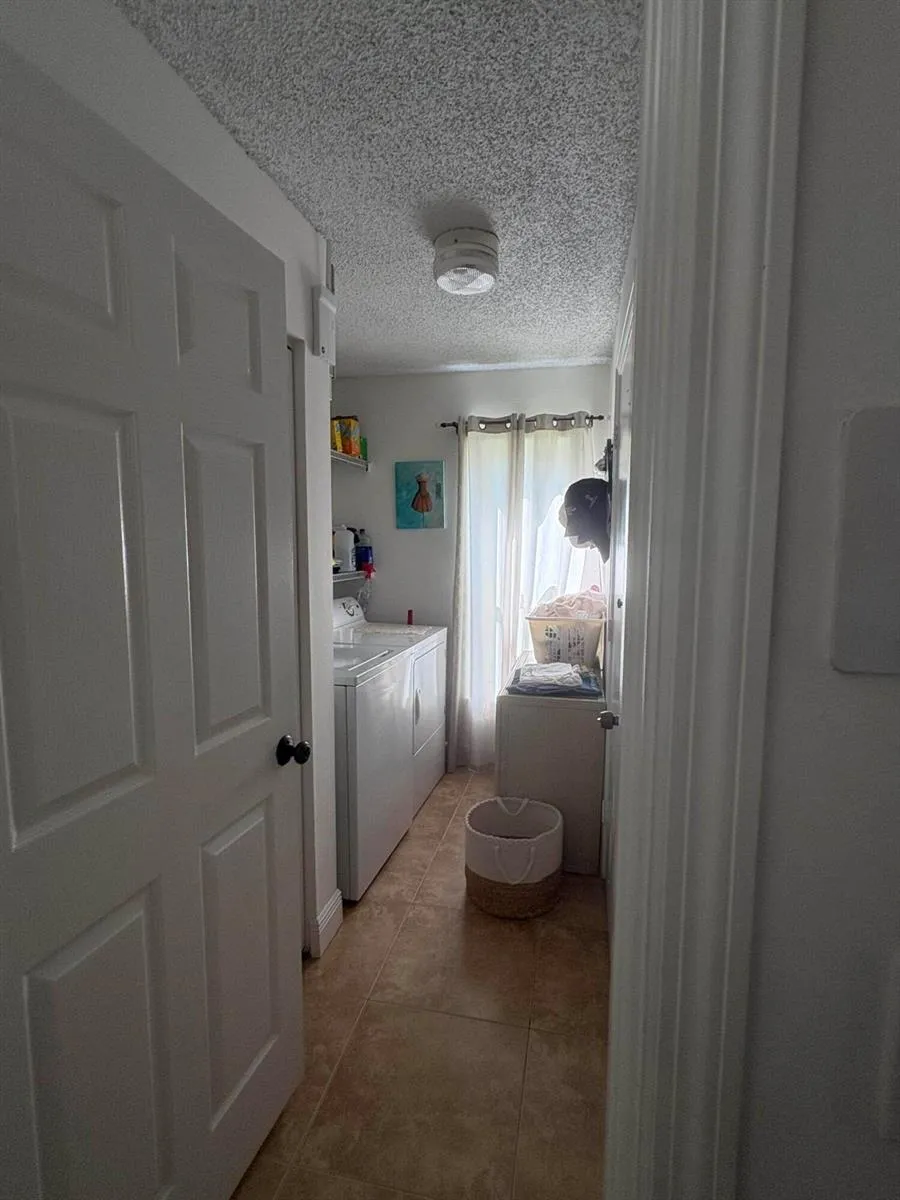 1604 Rosewood Way Palm Beach Gardens, FL 33418