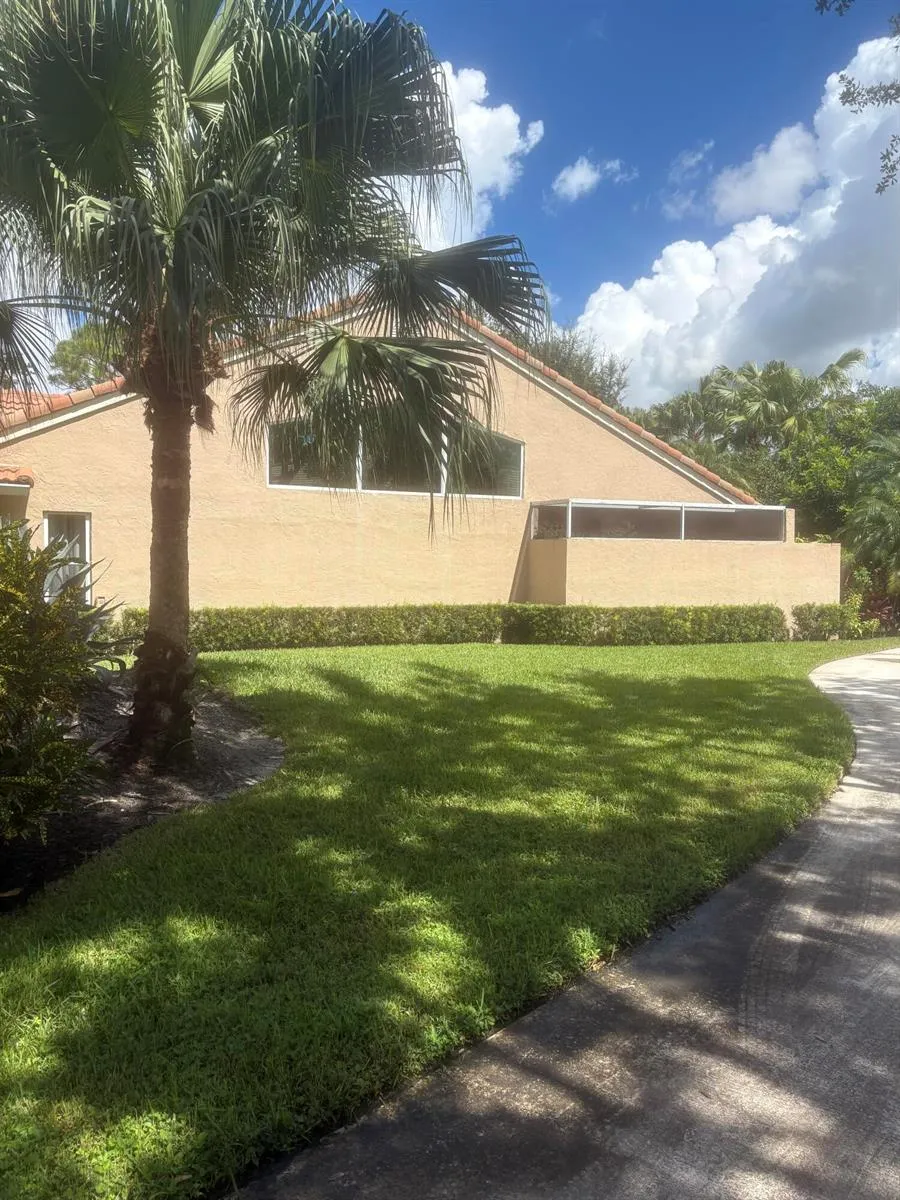 1604 Rosewood Way Palm Beach Gardens, FL 33418