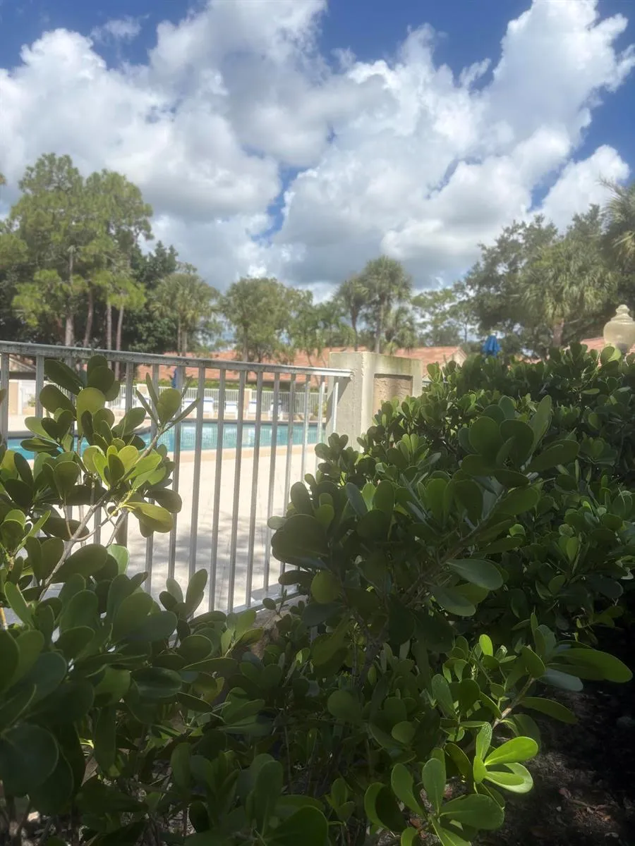 1604 Rosewood Way Palm Beach Gardens, FL 33418