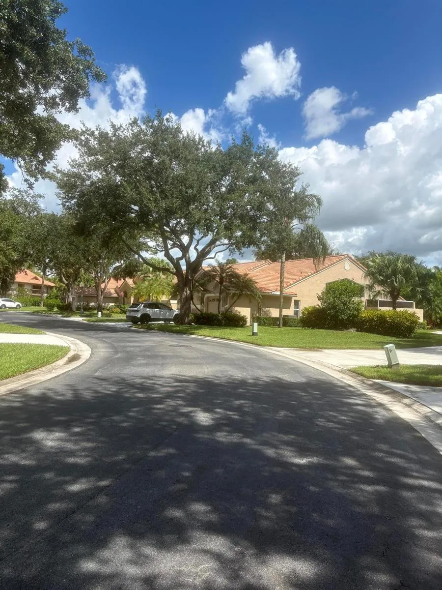 1604 Rosewood Way Palm Beach Gardens, FL 33418