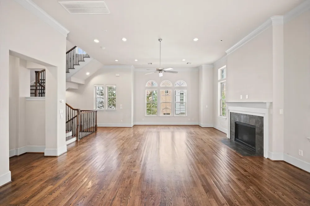 2710 Arabelle Grove Houston, TX 77007