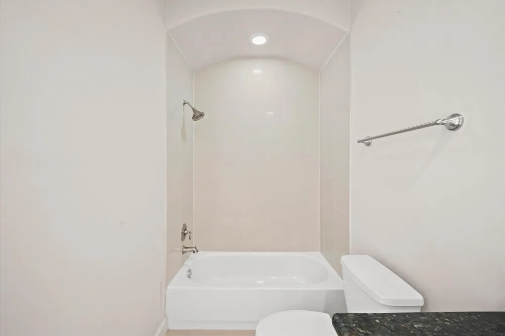 2710 Arabelle Grove Houston, TX 77007
