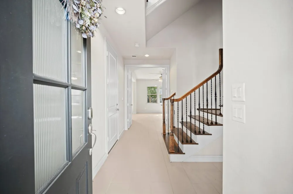 2710 Arabelle Grove Houston, TX 77007
