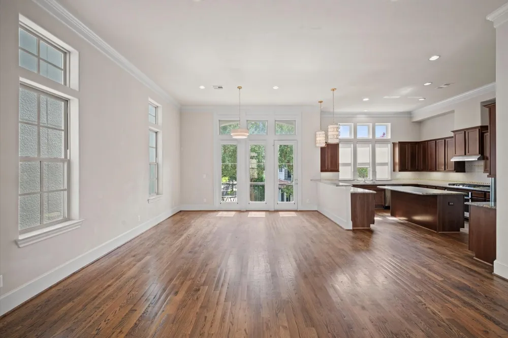 2710 Arabelle Grove Houston, TX 77007