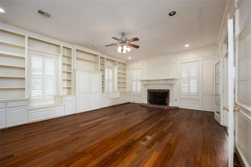 13224 Bay Place Drive Beach City, TX 77523