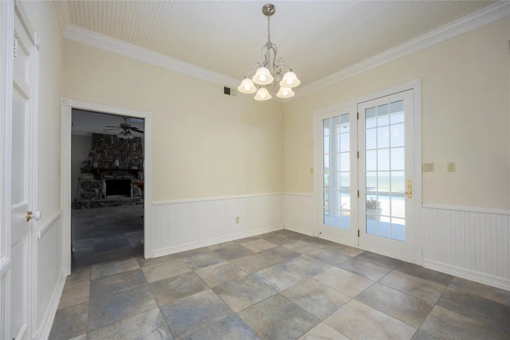 13224 Bay Place Drive Beach City, TX 77523