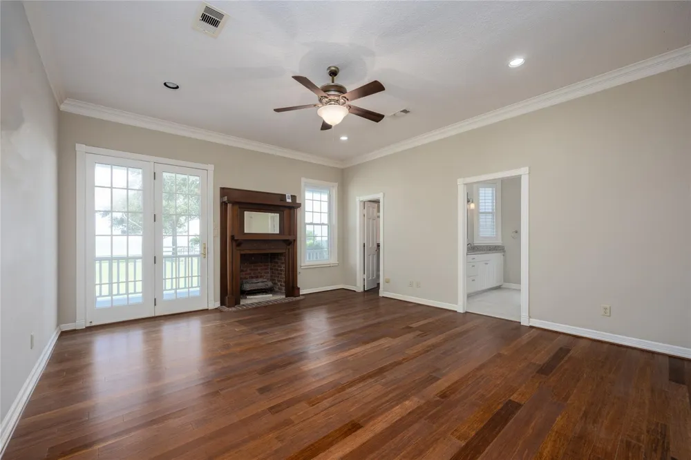 13224 Bay Place Drive Beach City, TX 77523