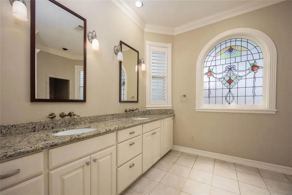 13224 Bay Place Drive Beach City, TX 77523