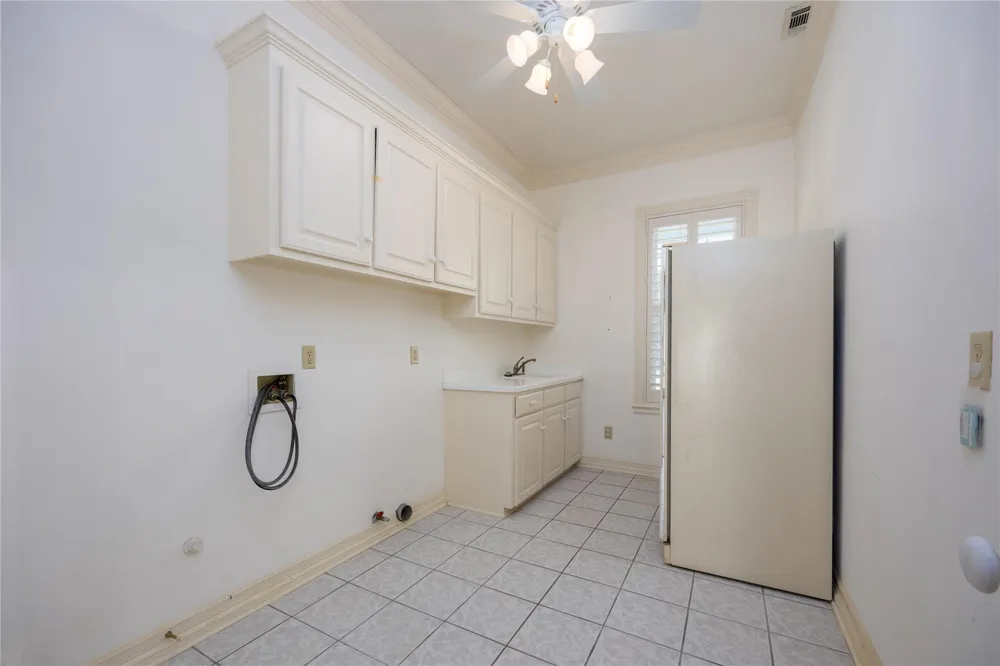 13224 Bay Place Drive Beach City, TX 77523
