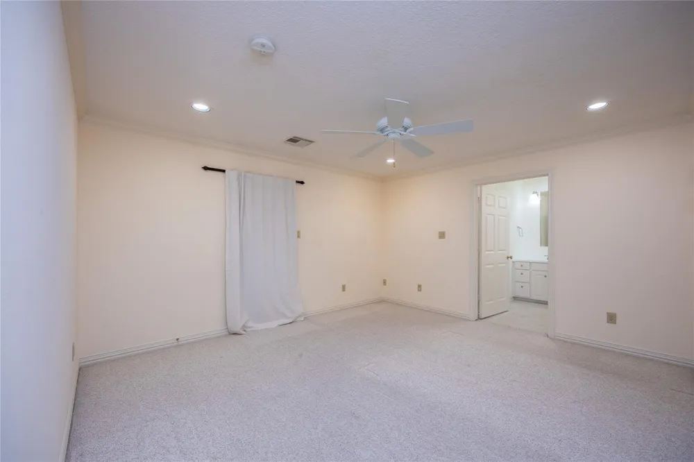 13224 Bay Place Drive Beach City, TX 77523
