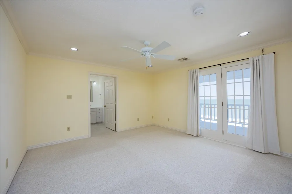 13224 Bay Place Drive Beach City, TX 77523