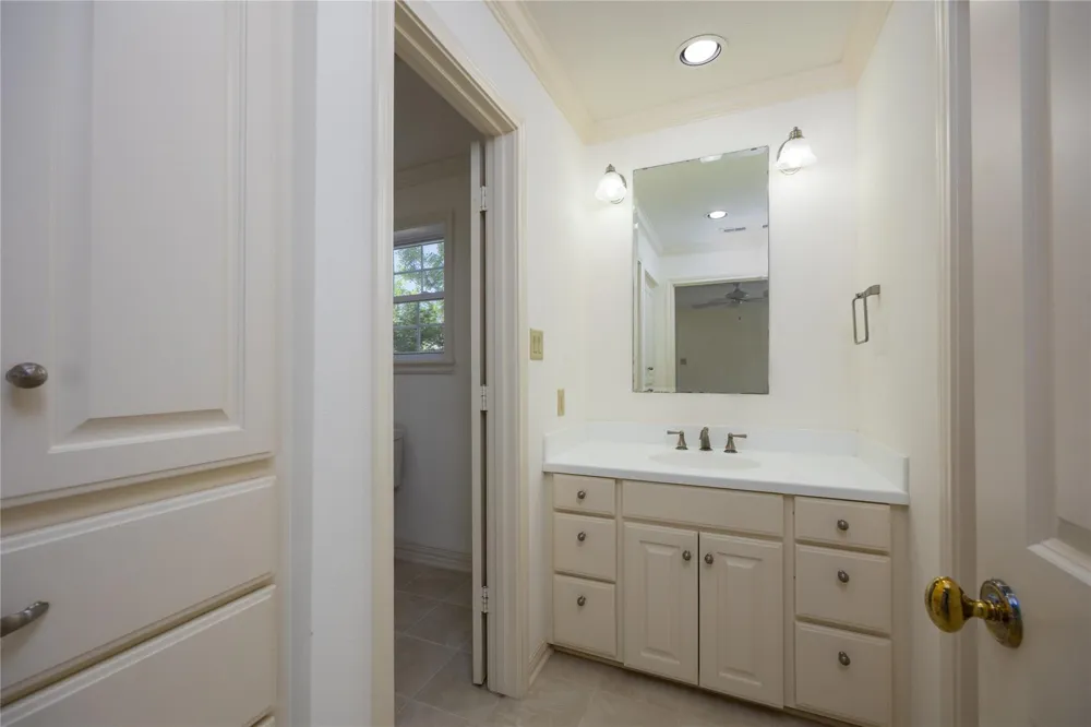 13224 Bay Place Drive Beach City, TX 77523