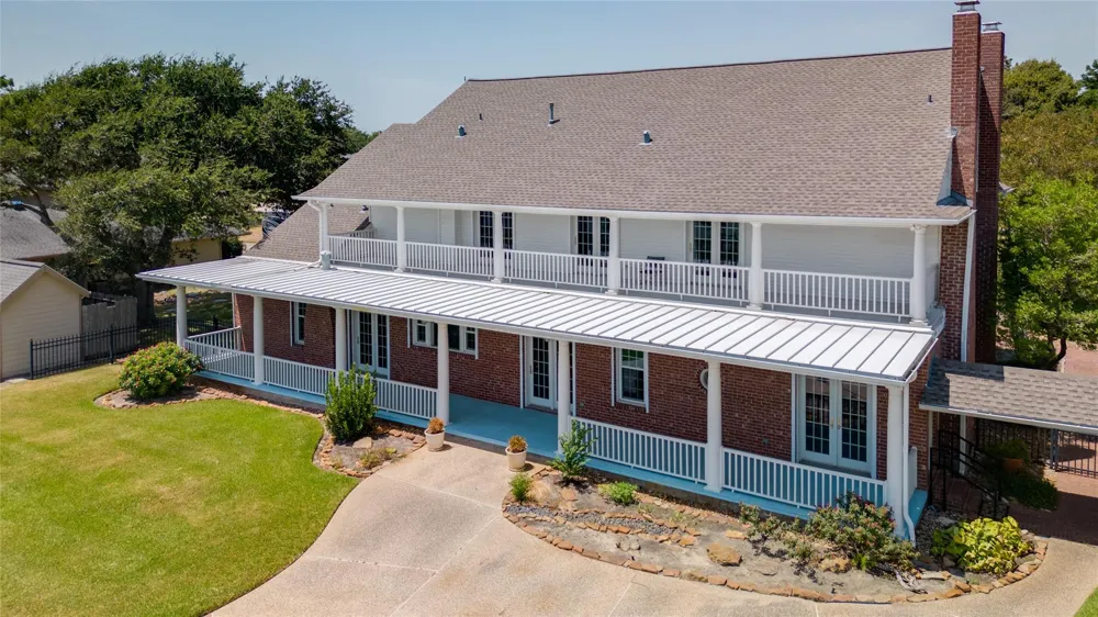 13224 Bay Place Drive Beach City, TX 77523