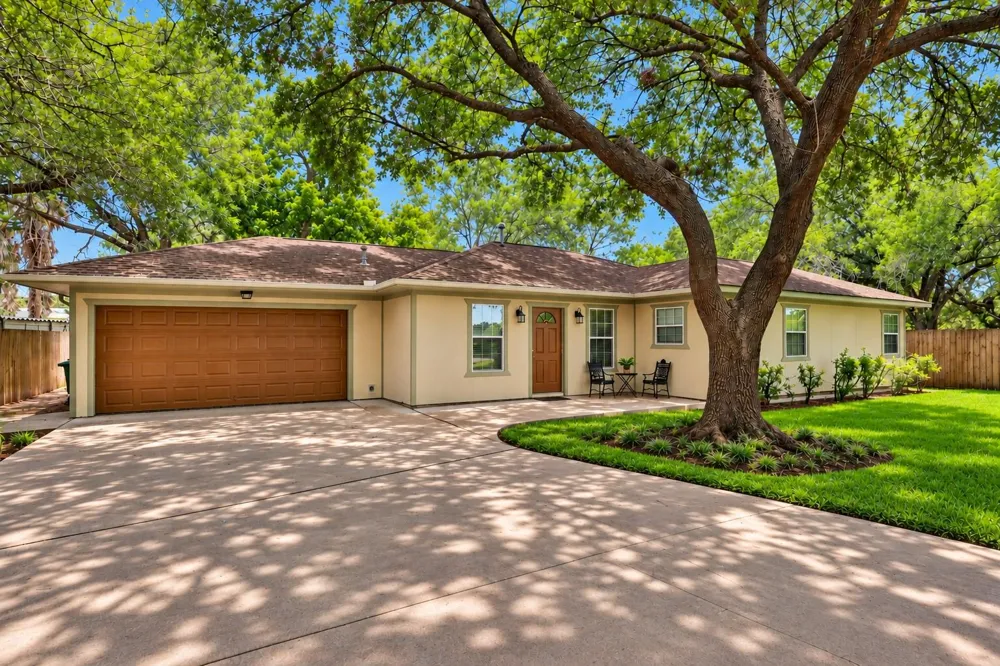 11620 Old Main Street Loop Road Houston, TX 77025