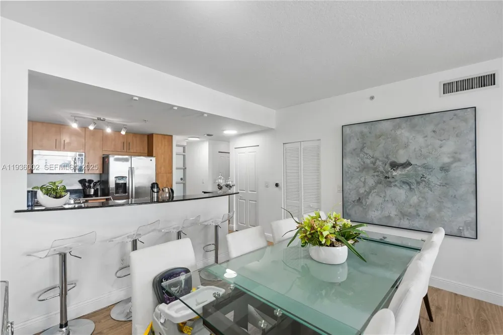 7918 Harbor Island Dr #212 North Bay Village, FL 33141