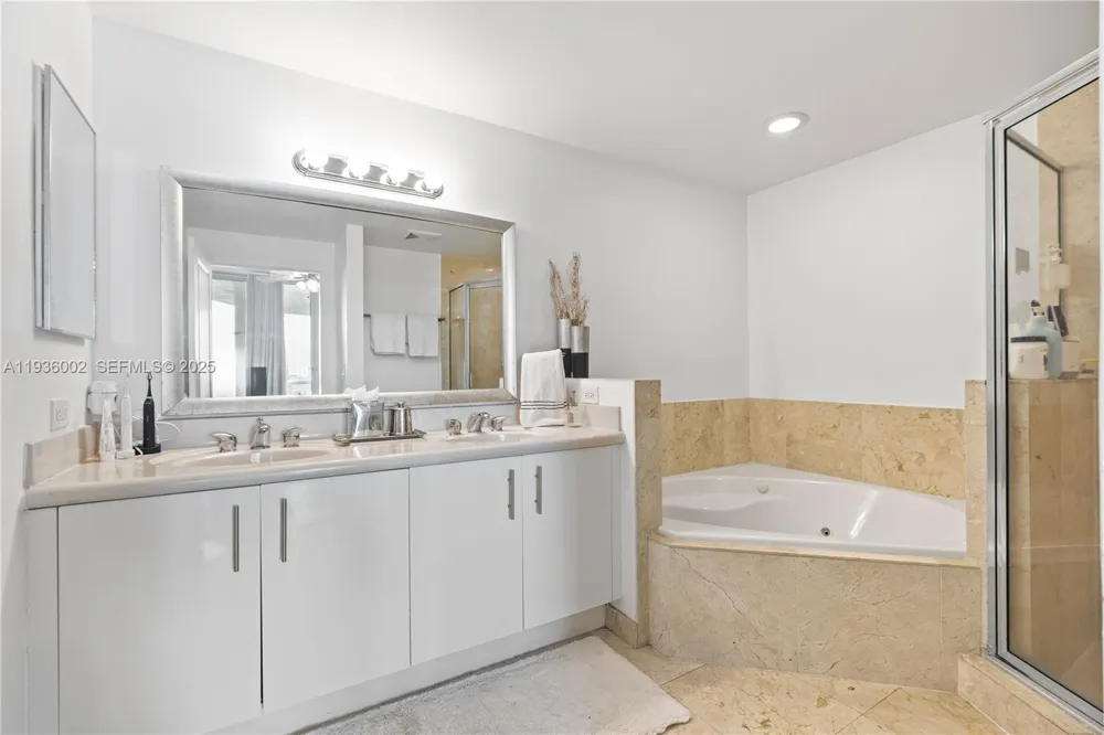 7918 Harbor Island Dr #212 North Bay Village, FL 33141