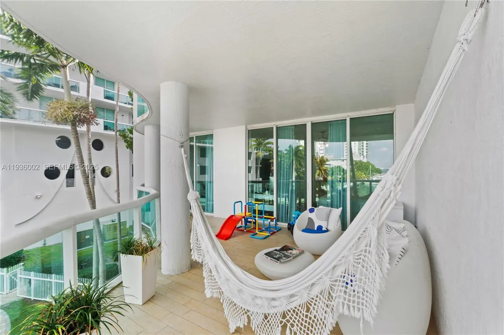 7918 Harbor Island Dr #212 North Bay Village, FL 33141