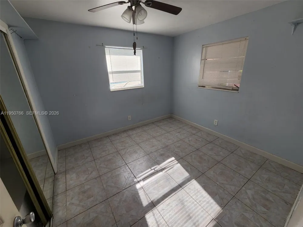 9438 SW 51st St Cooper City, FL 33328