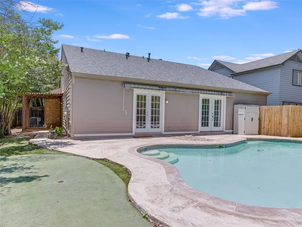 8406 Racine Trail Austin, TX 78717