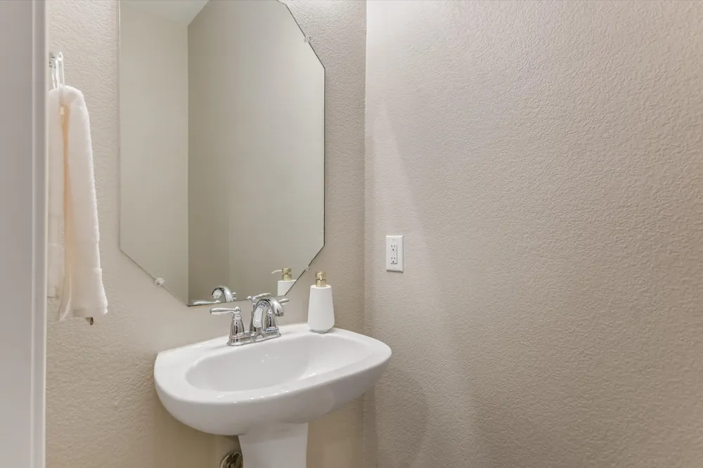 1310 W Parmer Lane #302 Austin, TX 78727