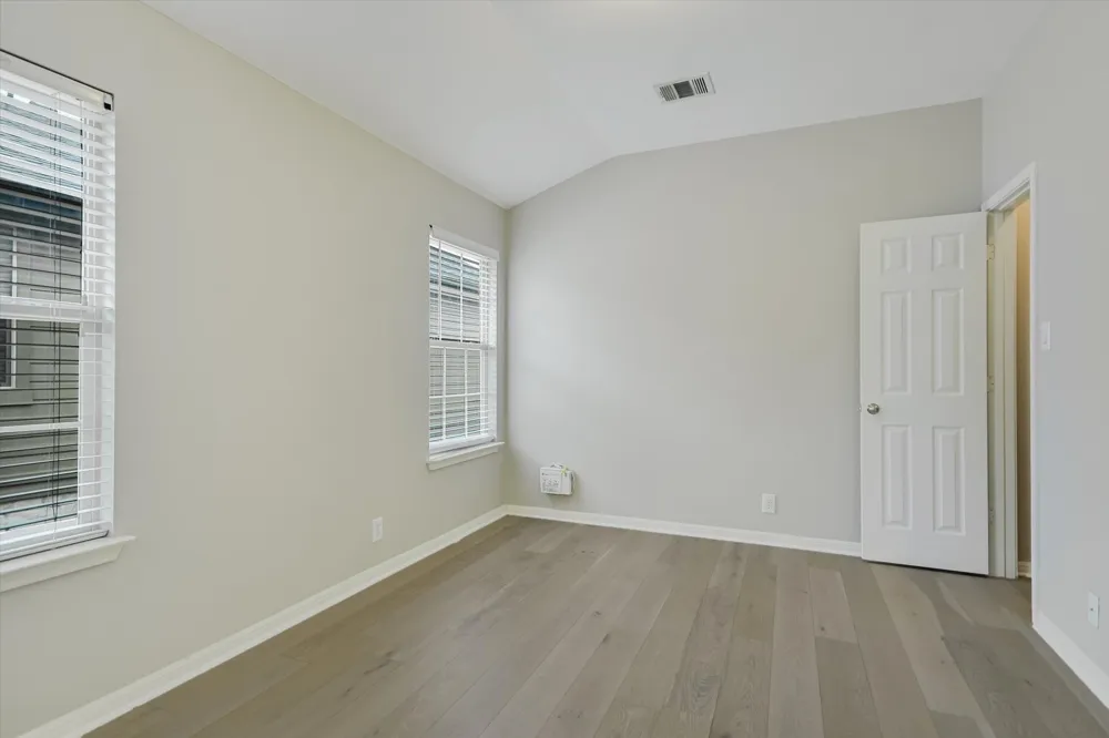 1310 W Parmer Lane #302 Austin, TX 78727