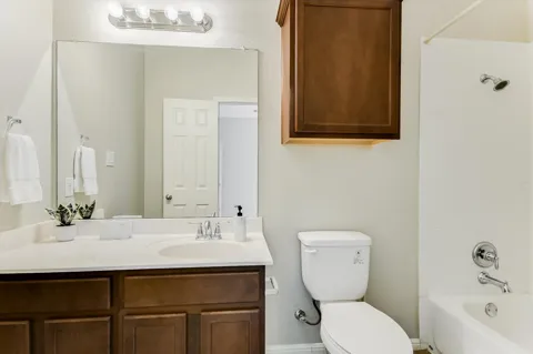 1310 W Parmer Lane #302