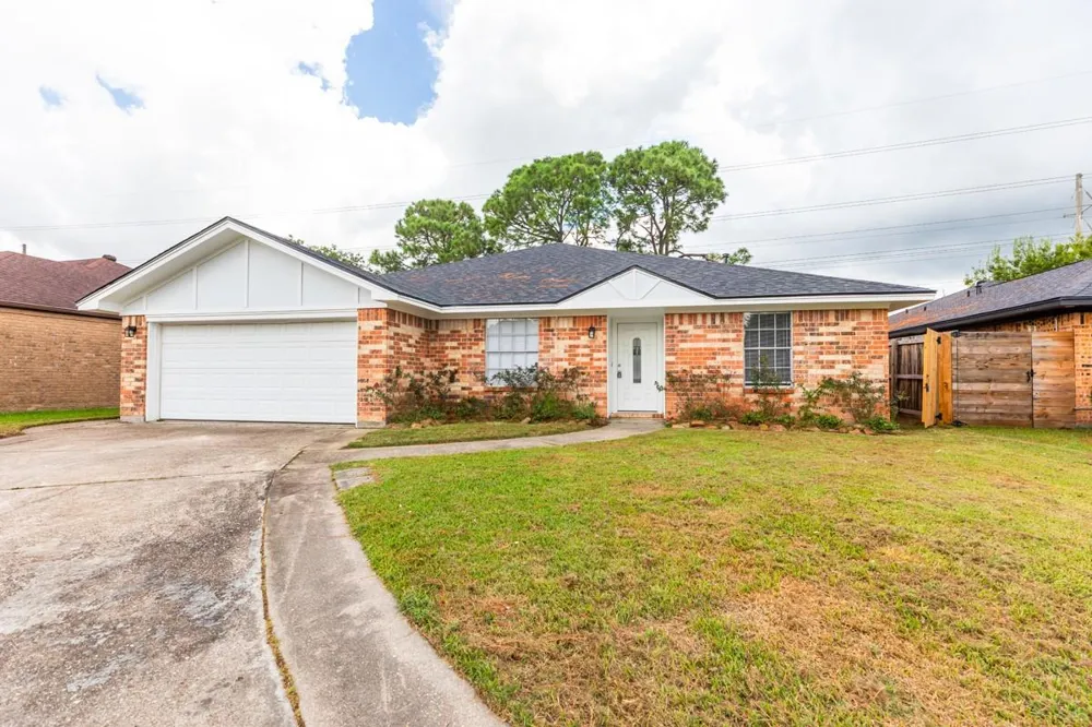 8502 Lynwood Lane Port Arthur, TX 77642